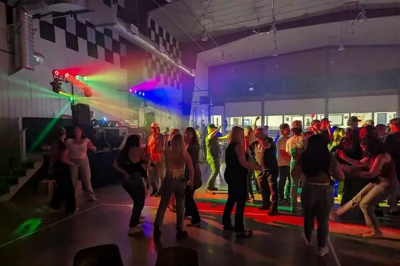 Social-Gimli Rec Center